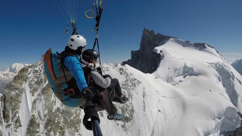 Parapente biplace devant Zinalrothorn